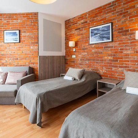 Max Apartamenty - Pokoje - Domki - Restauracja - Basen ميلنو المظهر الخارجي الصورة