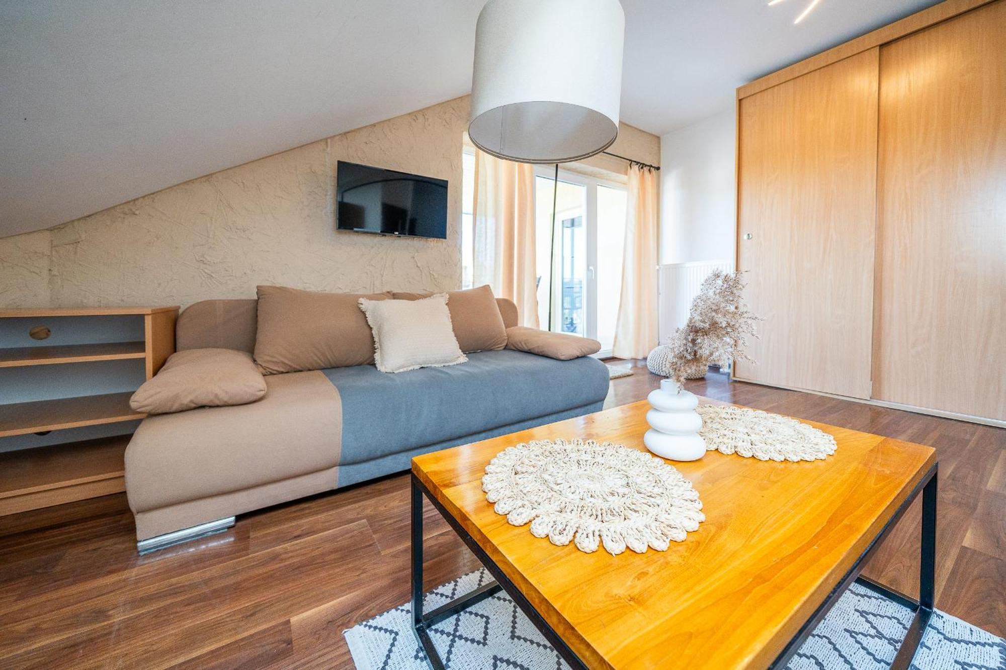 Max Apartamenty - Pokoje - Domki - Restauracja - Basen ميلنو المظهر الخارجي الصورة