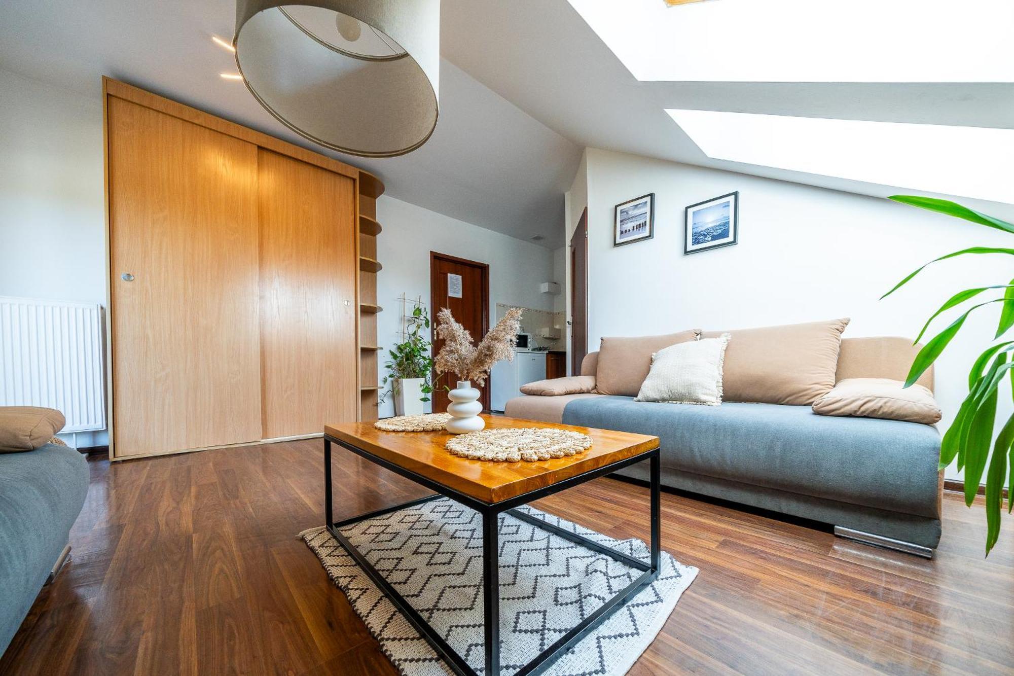 Max Apartamenty - Pokoje - Domki - Restauracja - Basen ميلنو المظهر الخارجي الصورة